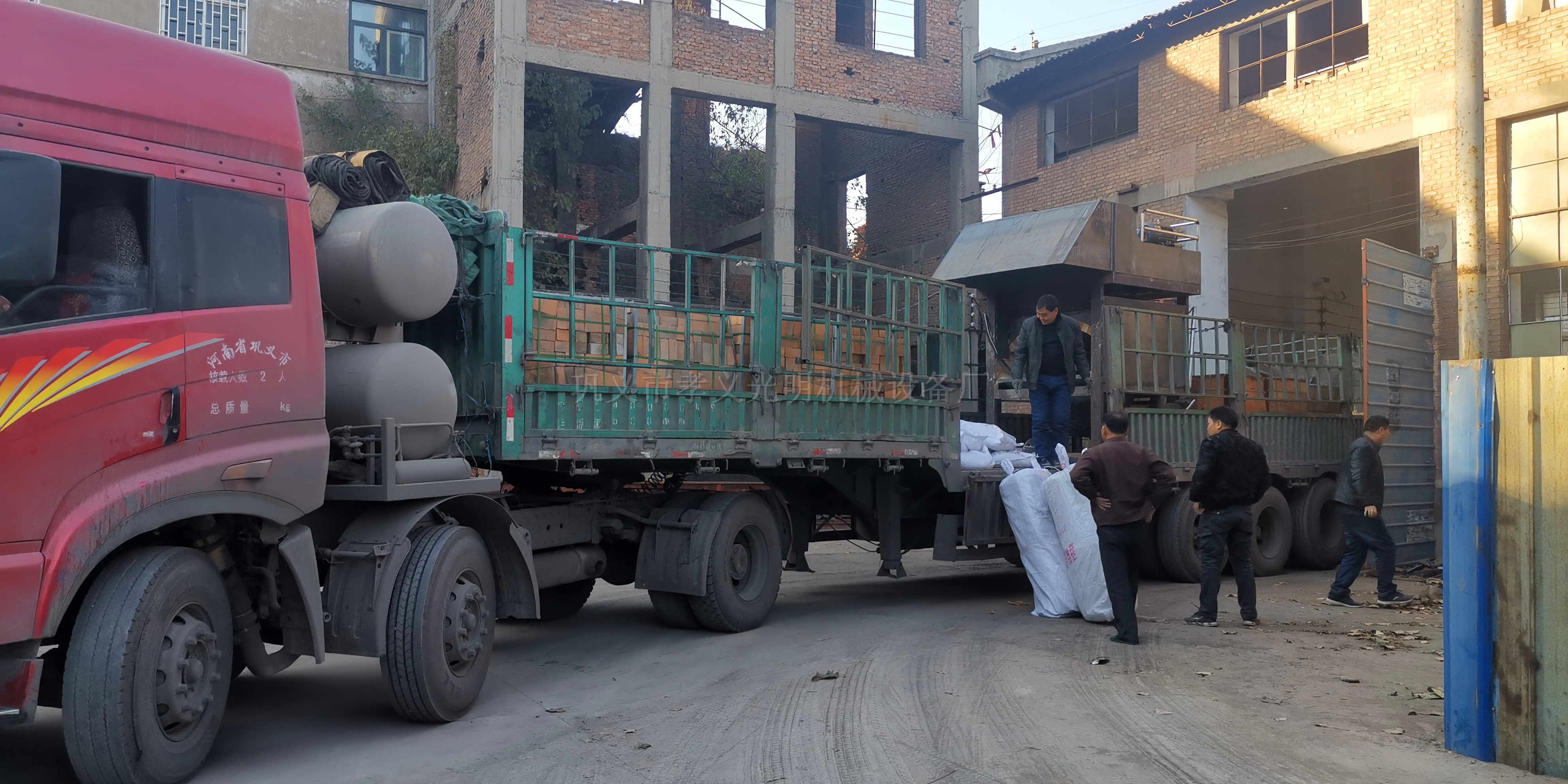 �l(f��)؛�F(xi��n)��(ch��ng)4